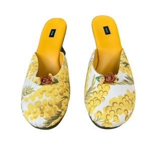 MERE vintage mule-ivory, green & yellow fabric toe box on green wood base, 9